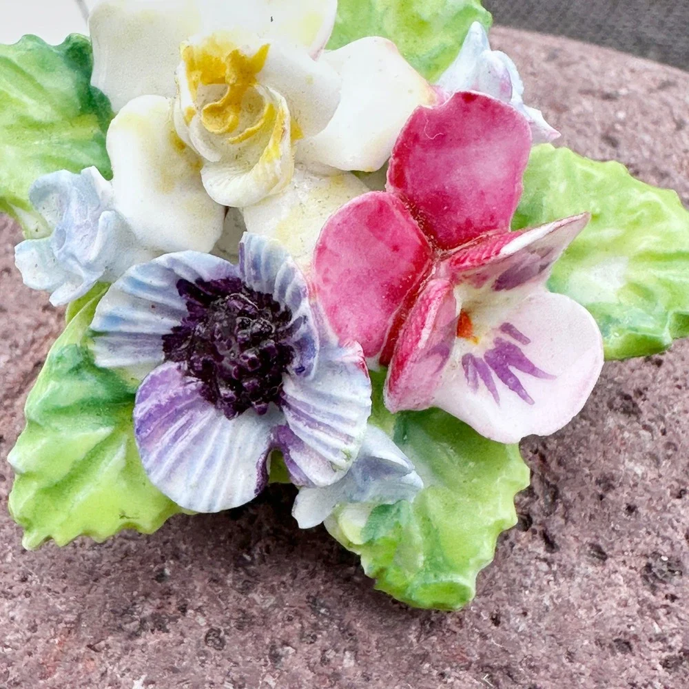 Vintage Crown‎ Staffordshire Porcelain Floral Brooch Pansy Rose Leaves England